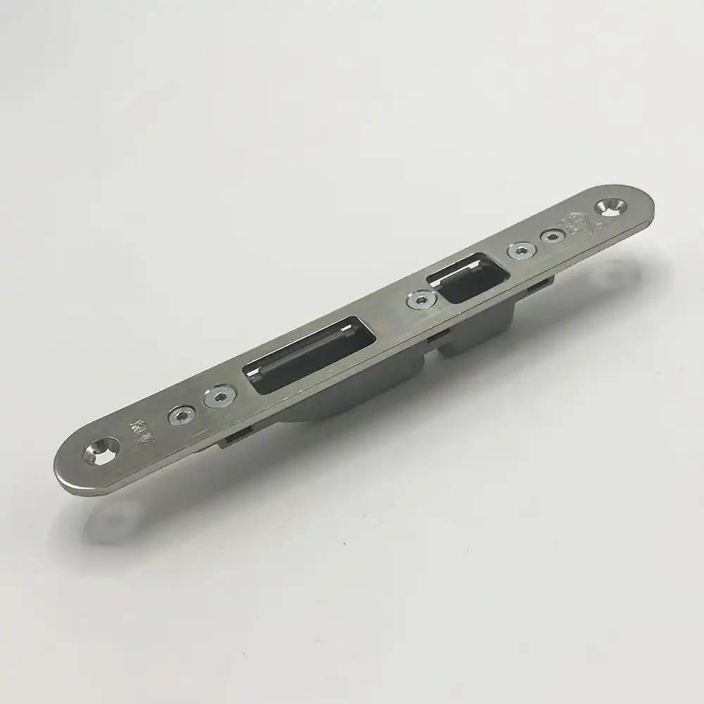 Auto Hookbolt Keep